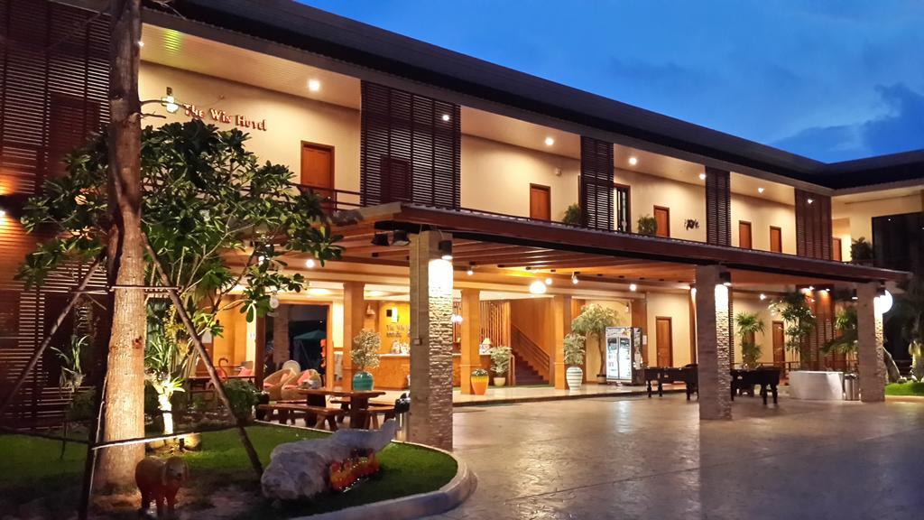 The Win Hotel Bang Saphan Extérieur photo