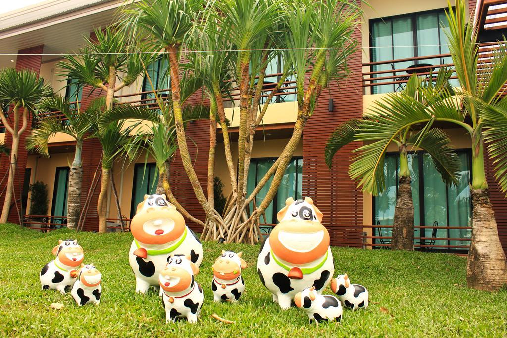 The Win Hotel Bang Saphan Extérieur photo