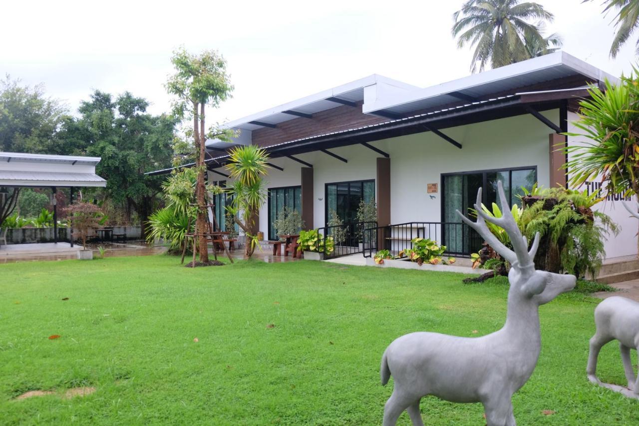 The Win Hotel Bang Saphan Extérieur photo